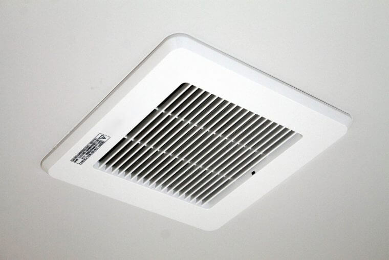 トイレ換気扇の交換サインは？寿命・費用相場とDIY手順をやさしく解説:イメージ